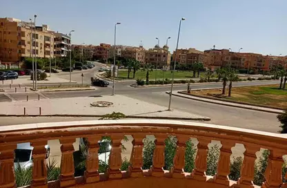 شقة - 4 غرف نوم - 3 حمامات للايجار في الحي الثامن - الشيخ زايد - الجيزة