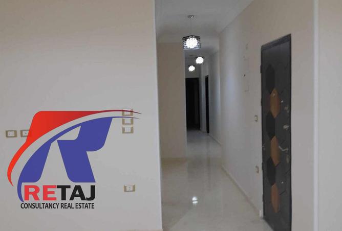 8313000 - Property Image 2