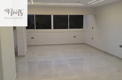 شقة - 3 غرف نوم - 2 حمامات للبيع في شارع السودان - المهندسين - الجيزة