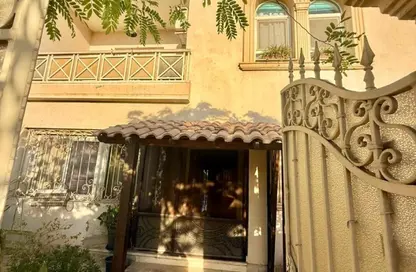 منزل مزدوج - 3 غرف نوم - 3 حمامات للبيع في جرينز - الحي السادس - الشيخ زايد - الجيزة