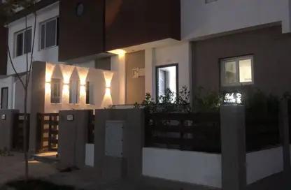 فيلا - 4 غرف نوم - 3 حمامات للبيع في شارع دكتور سميرة موسي - الحي الخامس - مدينة العبور - القليوبية