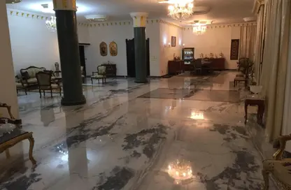 Villa - 7+ Bedrooms - 5 Bathrooms for sale in 13th District - Sheikh Zayed City - Giza