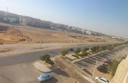 شقة - 3 غرف نوم - 1 حمام للبيع في المجاورة الثانية - المنطقة الخامسة - مدينة الشروق - القاهرة