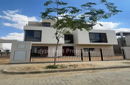 Villa - 3 Bedrooms - 3 Bathrooms for sale in Sodic East - 6th District - New Heliopolis - Cairo