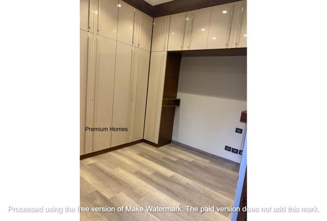 8215915 - Property Image 3