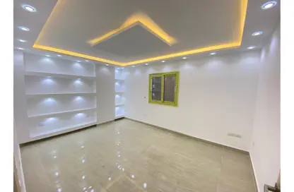 Apartment - 4 Bedrooms - 3 Bathrooms for sale in Ismail Al Kabbany St. - 1st Zone - Nasr City - Cairo