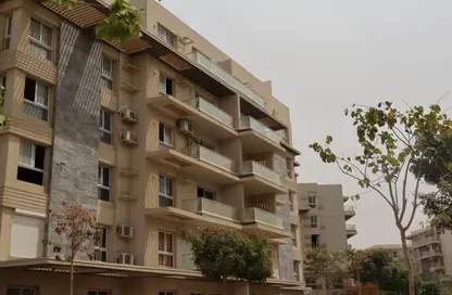 Apartment - 3 Bedrooms - 2 Bathrooms for sale in Mountain View iCity - 5th Settlement Compounds - The 5th Settlement - New Cairo City - Cairo