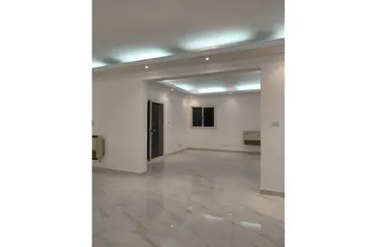 مساحات مكتبية - استوديو - 3 حمامات للايجار في شارع عبد الله دراز - ارض الجولف - مصر الجديدة - القاهرة