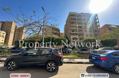 Apartment - 4 Bedrooms - 3 Bathrooms for sale in Hossam Al Deen Bassiouny St. - 10th Zone - Nasr City - Cairo