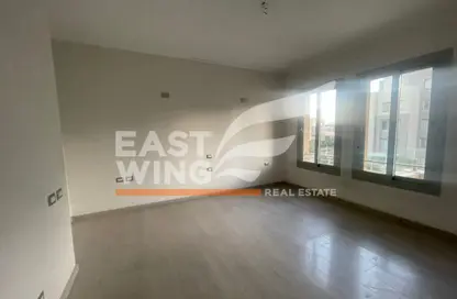 شقة - 2 غرف نوم - 2 حمامات للبيع في فيلدج جيت - المستثمرين الجنوبية - مدينة القاهرة الجديدة - القاهرة