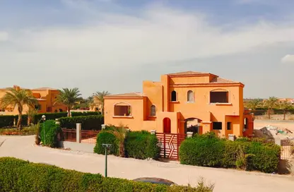 فيلا - 5 غرف نوم - 5 حمامات للبيع في وادي النخيل - طريق مصر اسكندرية الصحراوي - مدينة 6 أكتوبر - الجيزة