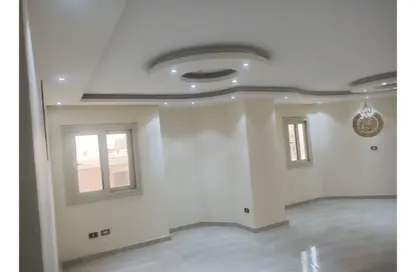 Apartment - 3 Bedrooms - 3 Bathrooms for rent in Al Horeya St. - Almazah - Heliopolis - Masr El Gedida - Cairo
