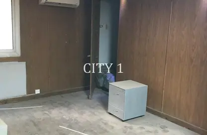 Apartment - 4 Bedrooms - 1 Bathroom for sale in Sarayat Al Maadi - Hay El Maadi - Cairo