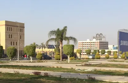 مساحات مكتبية - استوديو - 1 حمام للبيع في بريدجس مول - محور 26 يوليو - الشيخ زايد - الجيزة