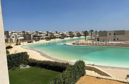 فيلا - 4 غرف نوم - 3 حمامات للبيع في ازها الساحل الشمالي - راس الحكمة - الساحل الشمالي