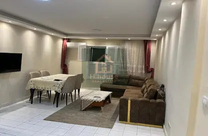 Apartment - 2 Bedrooms - 1 Bathroom for rent in El Rehab Extension - Al Rehab - New Cairo City - Cairo