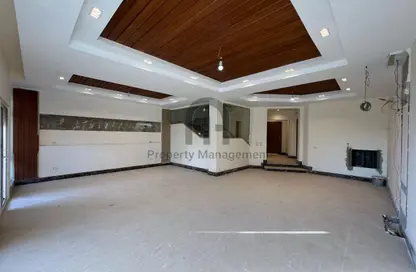 Villa - 4 Bedrooms - 3 Bathrooms for sale in The Square - 5th Settlement Compounds - The 5th Settlement - New Cairo City - Cairo
