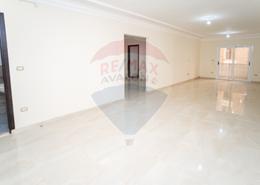 Apartment - 4 bedrooms - 3 bathrooms for للايجار in Janaklees - Hay Sharq - Alexandria