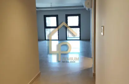 Apartment - 3 Bedrooms - 4 Bathrooms for rent in Village Views - Zed Towers - Sheikh Zayed Compounds - Sheikh Zayed City - Giza