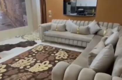 شقة - 3 غرف نوم - 2 حمامات للبيع في شارع أحمد عرابي - المهندسين - الجيزة