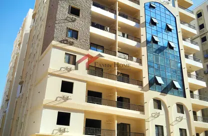Apartment - 2 Bedrooms - 1 Bathroom for sale in Zahraa Al Maadi Tunnel - Degla - Hay El Maadi - Cairo