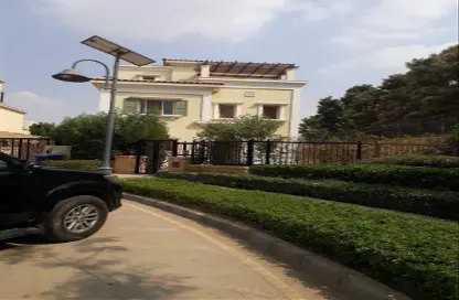 Villa - 4 Bedrooms - 2 Bathrooms for sale in Mivida - 5th Settlement Compounds - The 5th Settlement - New Cairo City - Cairo