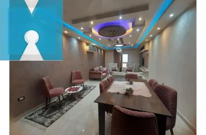شقة - 2 غرف نوم - 2 حمامات للبيع في حدائق المهندسين - الحي الرابع - الشيخ زايد - الجيزة
