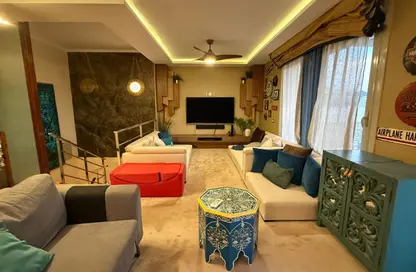 (بنتهاوس  (روف - 2 غرف نوم - 2 حمامات للبيع في فيلدج جيت - المستثمرين الجنوبية - مدينة القاهرة الجديدة - القاهرة