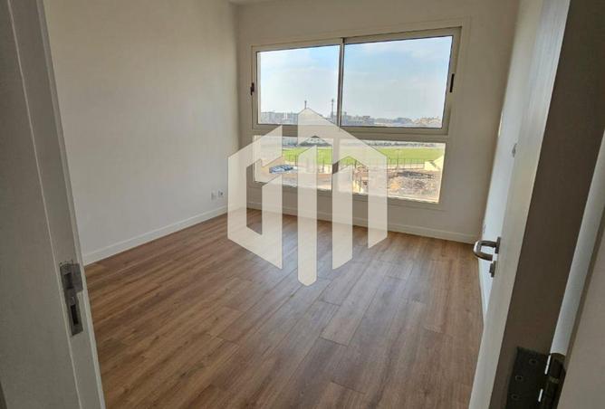 8371004 - Property Main Image