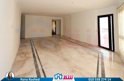 شقة - 4 غرف نوم - 2 حمامات للبيع في في مروج - سموحة - حي شرق - الاسكندرية