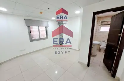 Office Space - Studio - 2 Bathrooms for rent in Zahraa Al Maadi St. - Degla - Hay El Maadi - Cairo