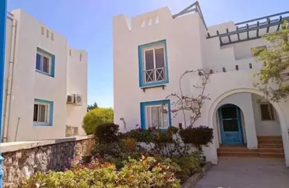 Chalet - 2 Bedrooms - 2 Bathrooms for sale in Mountain View - Ras Al Hekma - North Coast
