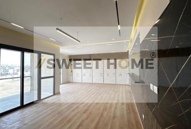 8118045 - Property Image 2