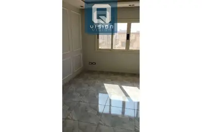 Apartment - 3 Bedrooms - 2 Bathrooms for rent in Souk Zahraa Al Maadi St. - Zahraa El Maadi - Hay El Maadi - Cairo