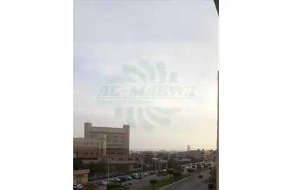 شقة - 2 غرف نوم - 1 حمام للبيع في شارع دكتور علي لطفي - الحي الثالث - الشيخ زايد - الجيزة