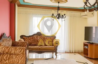شقة - 3 غرف نوم - 1 حمام للبيع في شارع عبد الرحمن رشدي - ميدان سانت فاطيما - النزهة - القاهرة
