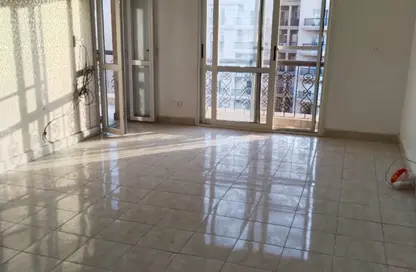 Apartment - 3 Bedrooms - 2 Bathrooms for rent in El Rehab Extension - Al Rehab - New Cairo City - Cairo