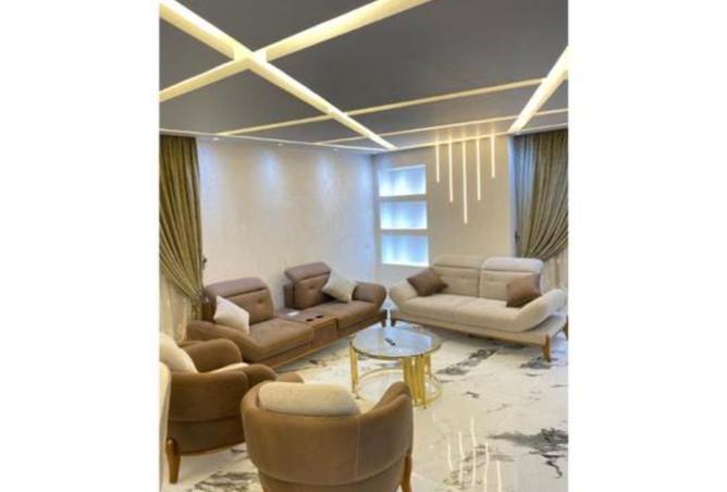 8273737 - Property Image 2