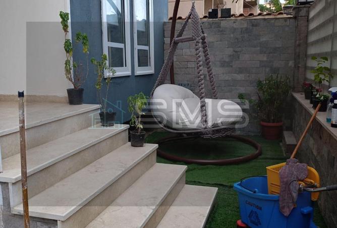 8432800 - Property Image 2