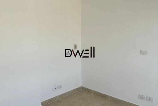 8247007 - Property Image 3