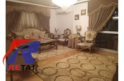 Apartment - 3 Bedrooms - 2 Bathrooms for rent in Moez Al Dawla St. - 6th Zone - Nasr City - Cairo