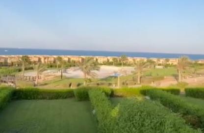 منزل مزدوج - 5 غرف نوم - 5 حمامات للبيع في تلال السخنة - العين السخنة - السويس