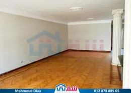 Apartment - 3 Bedrooms - 2 Bathrooms for rent in Al Geish Road - Laurent - Hay Sharq - Alexandria