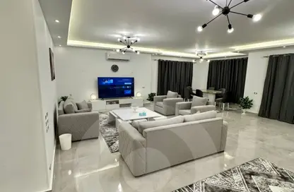 Penthouse - 4 Bedrooms - 4 Bathrooms for sale in Casa - Sheikh Zayed Compounds - Sheikh Zayed City - Giza