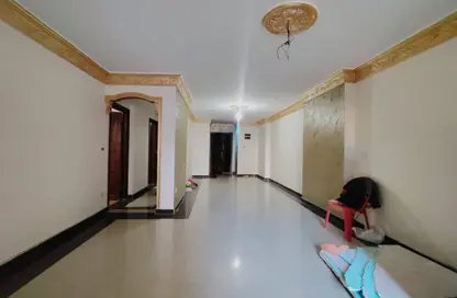 Apartment - 3 Bedrooms - 1 Bathroom for sale in Al Rasafa St. - Moharam Bek - Hay Wasat - Alexandria Apartment - 3 Bedrooms - 1 Bathroom for sale in Al Rasafa St. - Moharam Bek - Hay Wasat - Alexandria