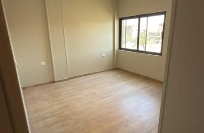 شقة - 3 غرف نوم - 2 حمامات للايجار في مون ريزيدنس - فيفث سكوير - التجمع الخامس - مدينة القاهرة الجديدة - القاهرة