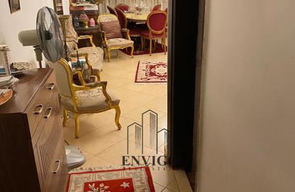 شقة - 2 غرف نوم - 1 حمام للبيع في طريق النصر - المنطقة السادسة - مدينة نصر - القاهرة