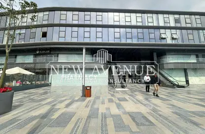 محل - استوديو - 1 حمام للبيع في سواي مول - محور محمد نجيب - المستثمرين الشمالية - مدينة القاهرة الجديدة - القاهرة