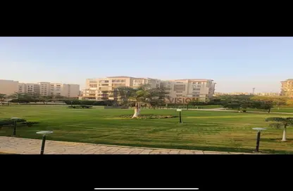 Apartment - 4 Bedrooms - 3 Bathrooms for sale in Madinaty - Cairo