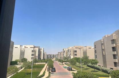 شقة - 3 غرف نوم - 3 حمامات للايجار في مون ريزيدنس - فيفث سكوير - التجمع الخامس - مدينة القاهرة الجديدة - القاهرة